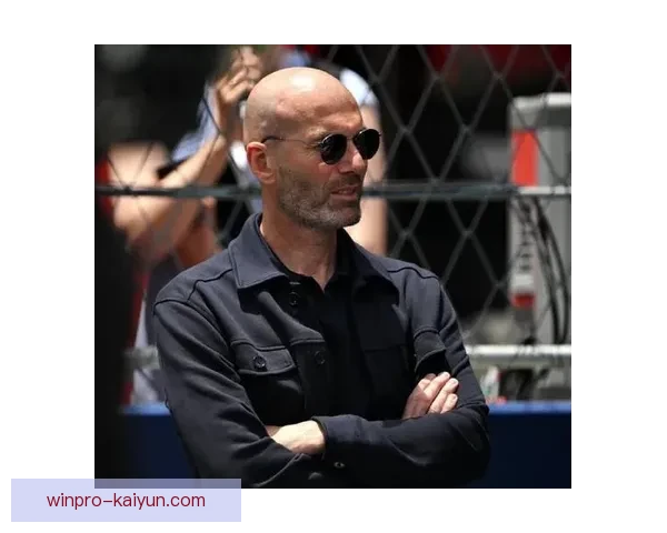 齐达内执教弱点分析与战术调整趋势值得关注